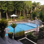Villa Utama Pondok Yedidah