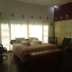 Villa Utama Pondok Yedidah